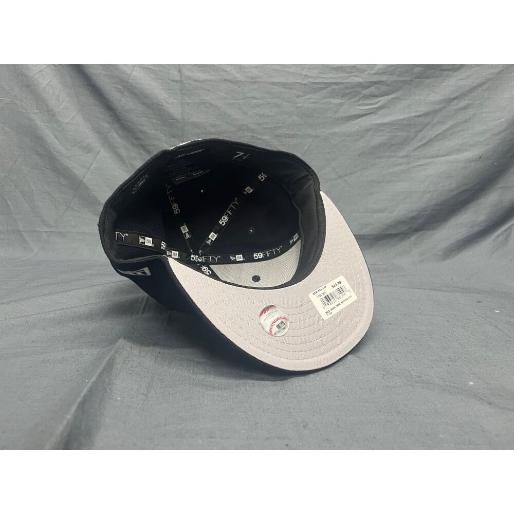 New Era 59Fifty New York Yankees Fitted Cap Navy Size 7 1/4 NEW WITH TAGS! - Picture 8 of 8